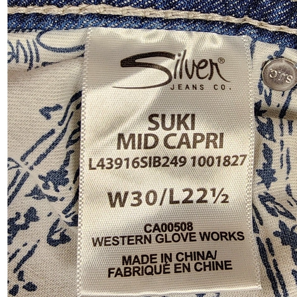 Silver Jeans Co Suki Mid Capri W30 L22.5 Light Wash Distressed Super Stretch - Picture 13 of 14